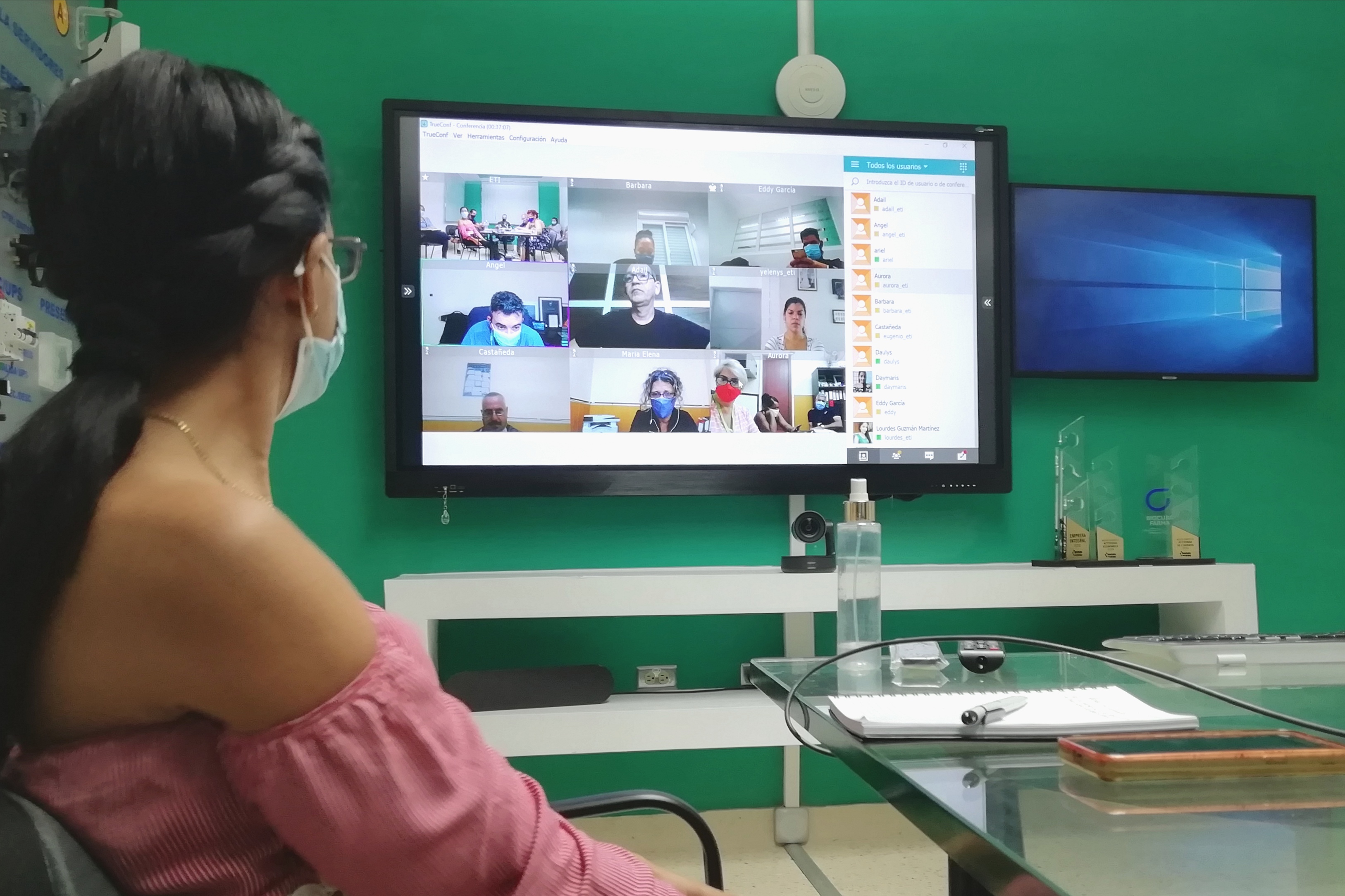 TrueConf Plataforma de videoconferencias segura imple